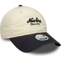 beige-og-marinebla-justerbar-kvindekasket-9twenty-fra-new-era