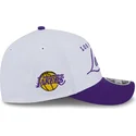 hvid-og-violet-buet-snapback-kasket-9forty-m-crown-draft-2025-fra-los-angeles-lakers-nba-fra-new-era