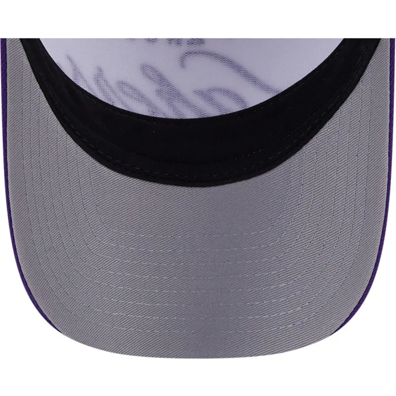 hvid-og-violet-buet-kasket-snapback-9forty-m-crown-draft-2025-fra-los-angeles-lakers-nba-fra-new-era