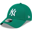 new-era-new-york-yankees-mlb-9forty-league-essential-gron-justerbar-kvindekasket-med-buet-skygge