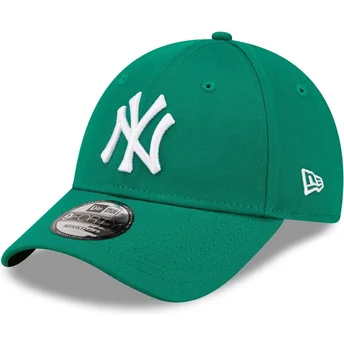 New Era New York Yankees MLB 9FORTY League Essential grøn justerbar kvindekasket med buet skygge