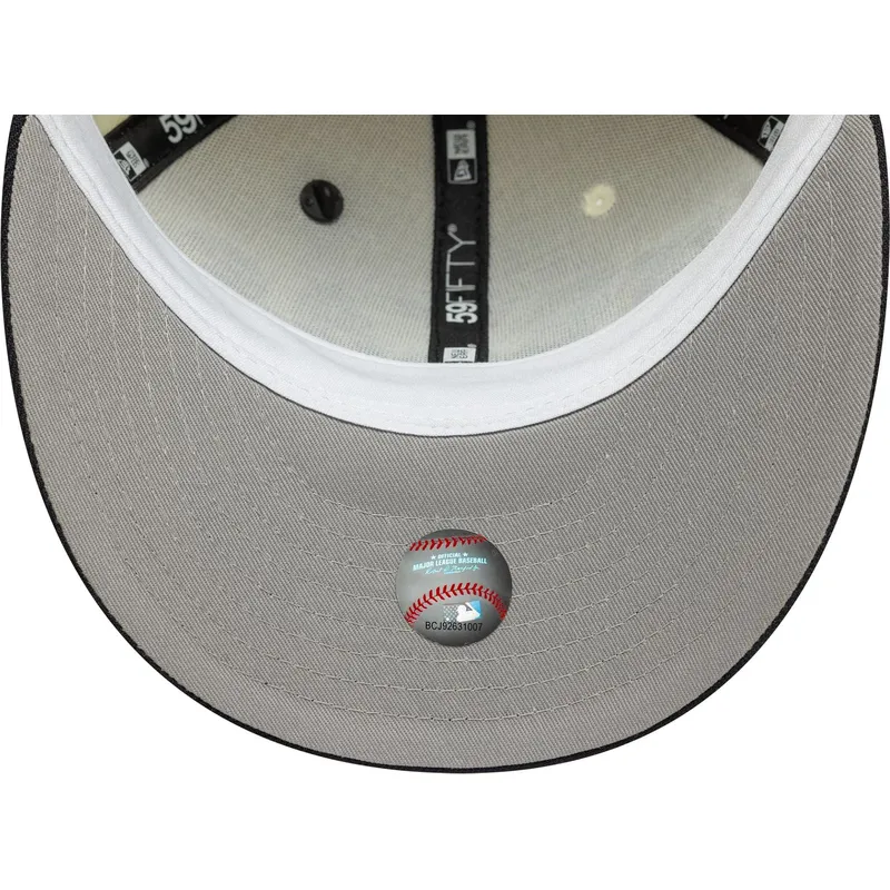 buet-kasket-beige-og-marinebla-tilpasset-59fifty-all-star-game-pin-fra-texas-rangers-mlb-fra-new-era