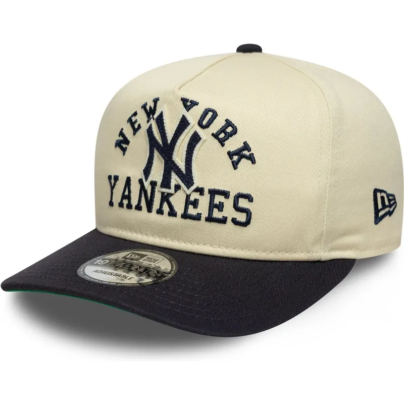 buet-kasket-beige-og-marinebla-snapback-19twenty-heritage-fra-new-york-yankees-mlb-fra-new-era