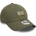 justerbar-gron-9forty-badge-kasket-fra-new-era