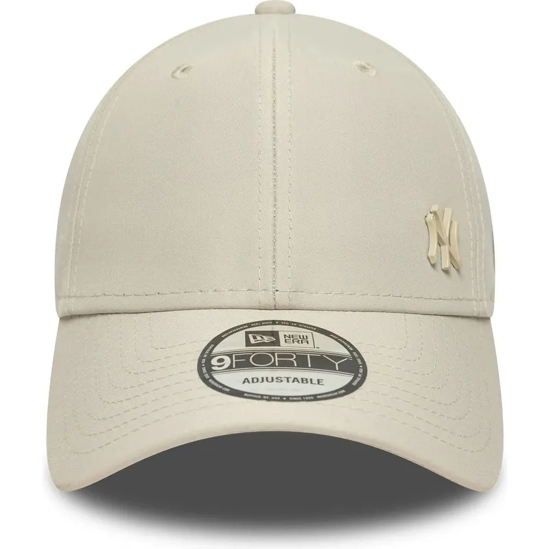 buet-beige-justerbar-kasket-med-beige-logo-9forty-tonal-flawless-fra-new-york-yankees-mlb-fra-new-era