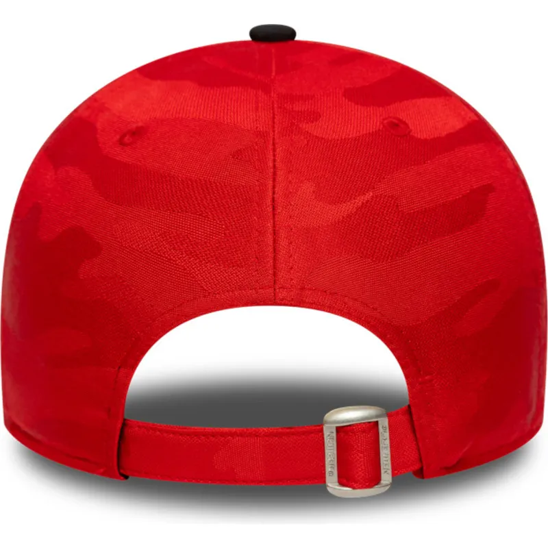 sort-og-rod-justerbar-kurvet-kasket-9forty-logo-fra-ducati-motor-motogp-fra-new-era