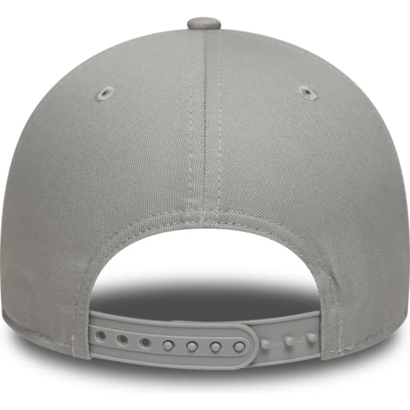 gra-curved-snapback-kasket-9forty-core-fra-ufc-ultimate-fighting-championship-fra-new-era