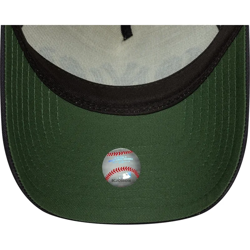 buet-beige-og-marinebla-snapback-kasket-a-frame-paisley-fra-new-york-yankees-mlb-fra-new-era