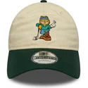 beige-og-gron-justerbar-9twenty-garfield-kasket-fra-new-era