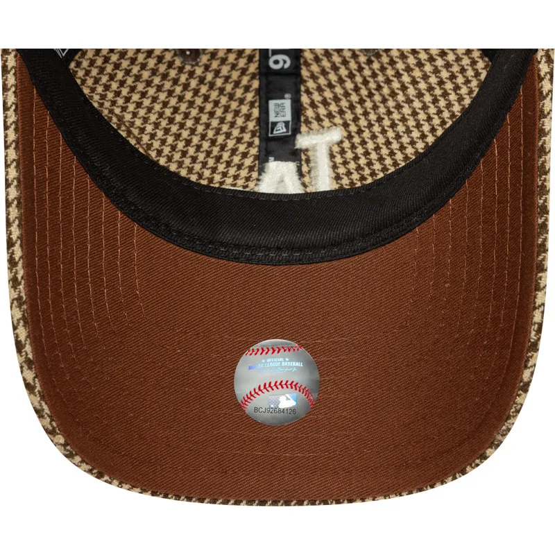 justerbar-brun-buet-kasket-9twenty-houndstooth-fra-los-angeles-dodgers-mlb-fra-new-era