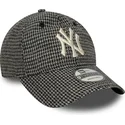 sort-justerbar-kurvet-kasket-9twenty-houndstooth-fra-new-york-yankees-mlb-fra-new-era