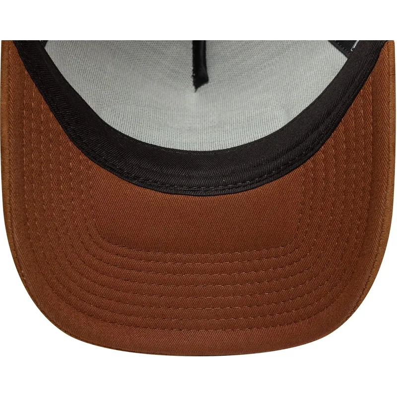 brun-trucker-kasket-a-frame-suede-oval-patch-fra-new-era