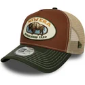 brun-og-gron-trucker-kasket-a-frame-animal-patch-med-boffel-fra-new-era