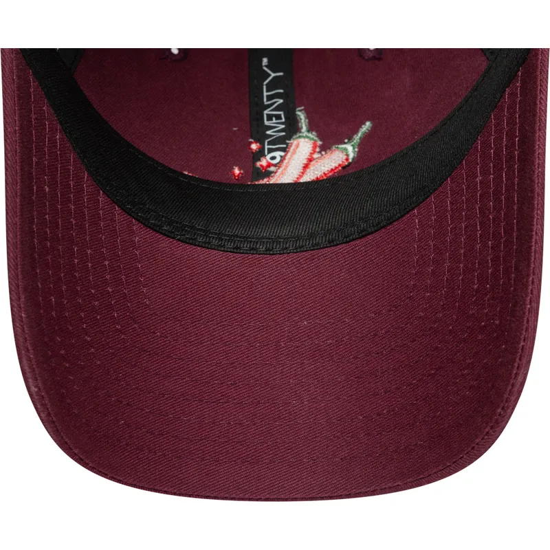 justerbar-vinrod-buet-kasket-til-kvinder-9twenty-phrase-spicy-fra-new-era