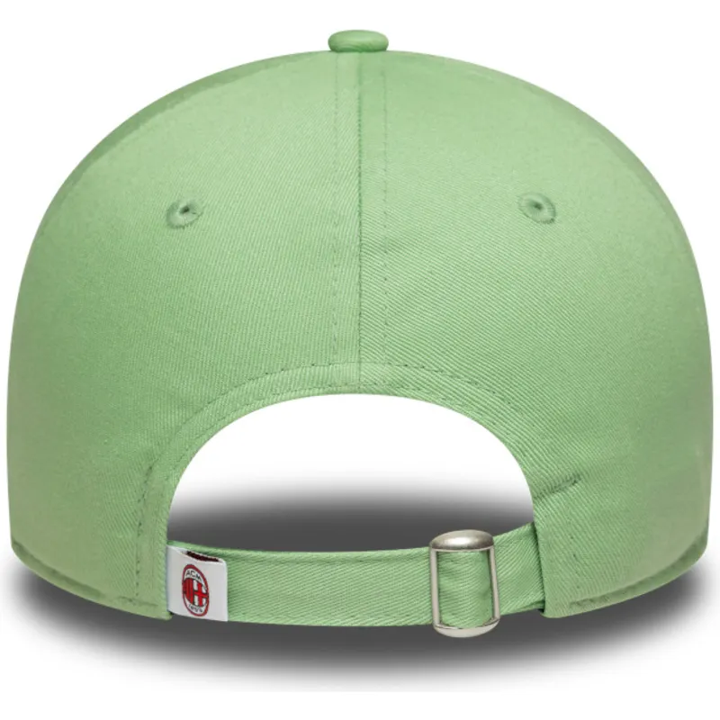 lysegron-justerbar-curved-kasket-til-kvinder-9twenty-bear-fra-ac-milan-serie-a-fra-new-era