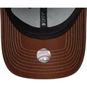 new-era-new-york-yankees-mlb-9forty-topstitch-pu-justerbar-brun-buet-kasket-til-kvinder