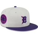 beige-og-violet-justerbar-59fifty-clr-dvlp-flad-kasket-fra-detroit-tigers-mlb-af-new-era