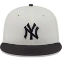 beige-og-sort-justerbar-59fifty-clr-dvlp-new-york-yankees-mlb-kasket-fra-new-era