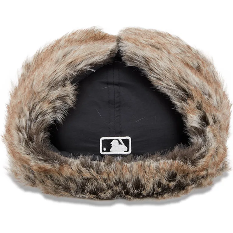 sort-fitted-59fifty-winter-dog-ear-flad-kasket-fra-boston-red-sox-mlb-fra-new-era