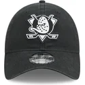sort-justerbar-kurvet-kasket-9twenty-stamp-fra-anaheim-ducks-nhl-fra-new-era