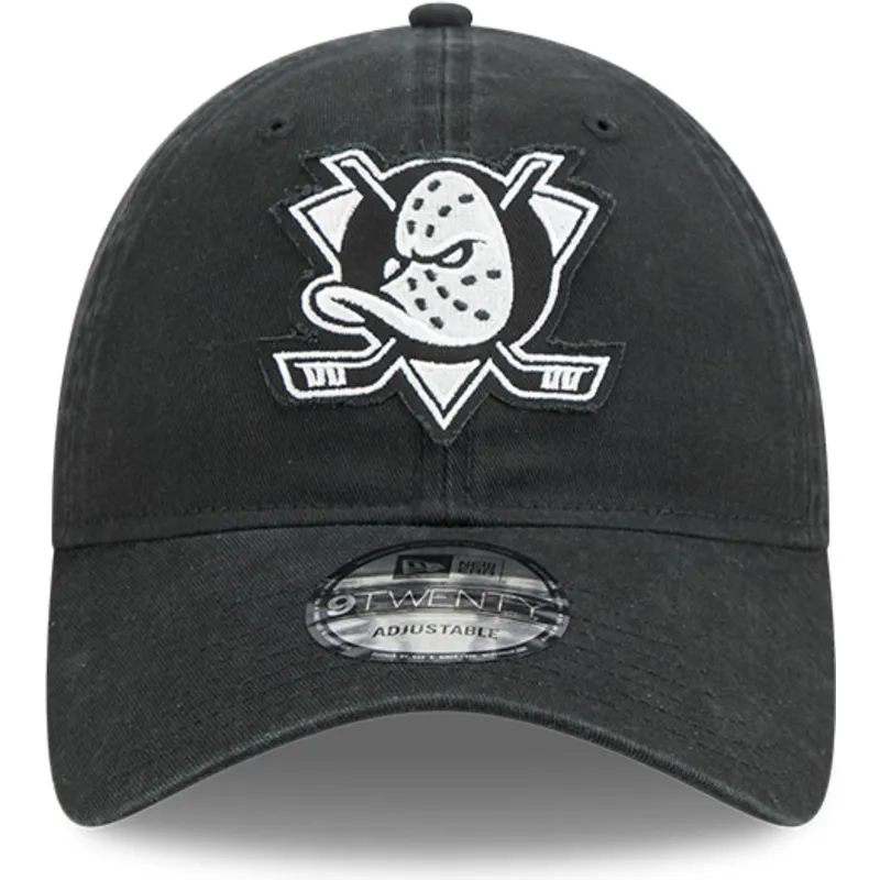 sort-justerbar-kurvet-kasket-9twenty-stamp-fra-anaheim-ducks-nhl-fra-new-era