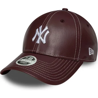 New Era New York Yankees MLB 9FORTY Topstitch PU justerbar buet kasket i bordeaux