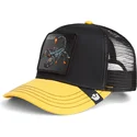 goorin-bros-the-farm-deadly-sport-sort-og-gul-skorpion-trucker-kasket
