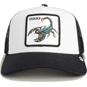 hvid-og-sort-skorpion-deadly-the-farm-trucker-kasket-fra-goorin-bros