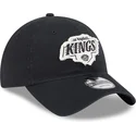 justerbar-sort-buet-kasket-9twenty-stamp-fra-los-angeles-kings-nhl-fra-new-era