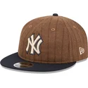 brun-og-marinebla-justerbar-flad-kasket-9fifty-retro-crown-wool-pinstripe-fra-new-york-yankees-mlb-fra-new-era