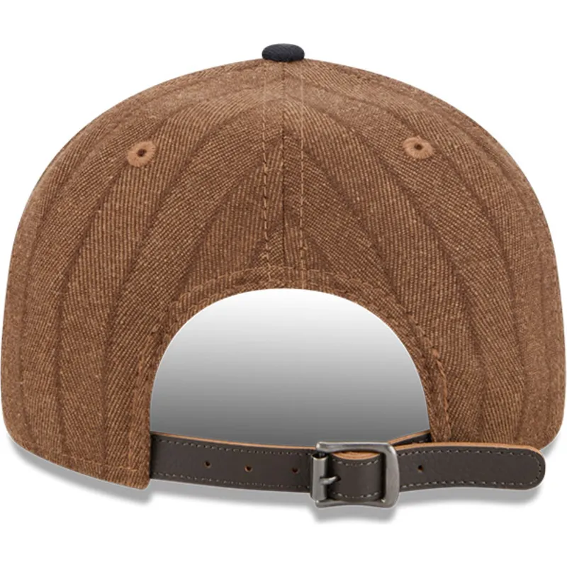 brun-og-marinebla-justerbar-flad-kasket-9fifty-retro-crown-wool-pinstripe-fra-boston-red-sox-mlb-fra-new-era