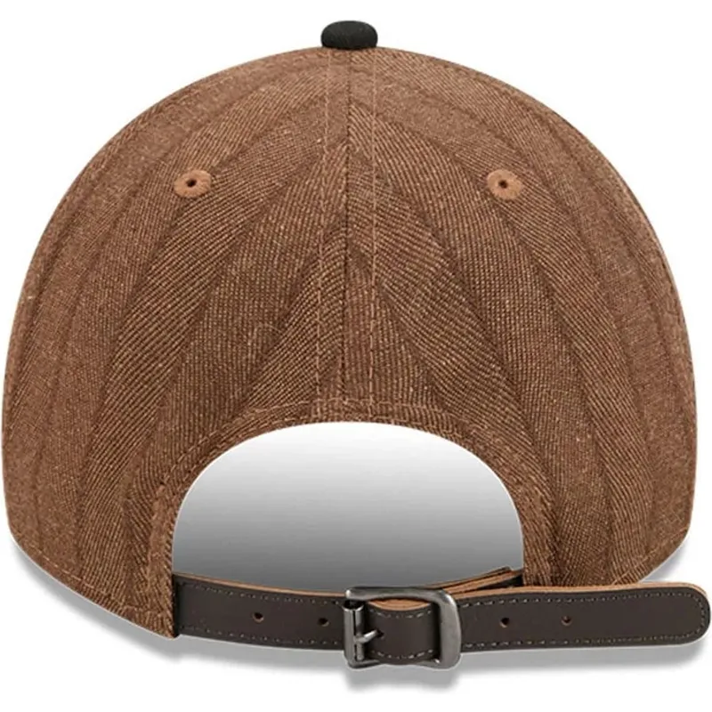 brun-og-sort-justerbar-kurvet-kasket-9twenty-a-frame-wool-pinstripe-fra-chicago-white-sox-mlb-fra-new-era