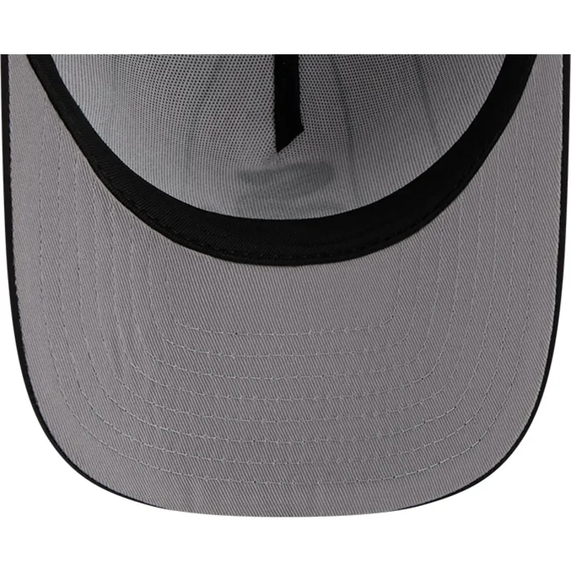 hvid-og-sort-buet-kasket-snapback-9fifty-a-frame-satin-pinstripe-fra-chicago-white-sox-mlb-fra-new-era