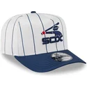 hvid-og-marinebla-buet-kasket-snapback-9fifty-a-frame-satin-pinstripe-fra-chicago-white-sox-mlb-fra-new-era