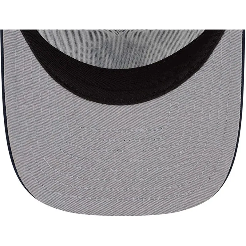 hvid-og-marinebla-buet-kasket-snapback-9fifty-a-frame-satin-pinstripe-fra-new-york-yankees-mlb-fra-new-era