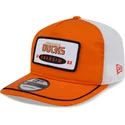 gorra-curva-orange-og-hvid-snapback-19twenty-broderet-patch-af-anaheim-ducks-nhl-fra-new-era