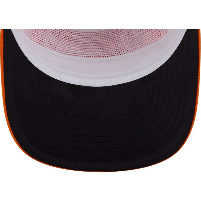 buet-orange-og-hvid-snapback-kasket-19twenty-embroidered-patch-fra-anaheim-ducks-nhl-fra-new-era