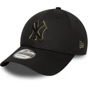 sort-justerbar-curved-kasket-med-gront-logo-9forty-outline-fra-new-york-yankees-mlb-fra-new-era
