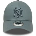 gra-justerbar-curved-kasket-med-grat-logo-9forty-league-essential-fra-new-york-yankees-mlb-fra-new-era