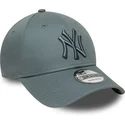 gra-justerbar-curved-kasket-med-grat-logo-9forty-league-essential-fra-new-york-yankees-mlb-fra-new-era