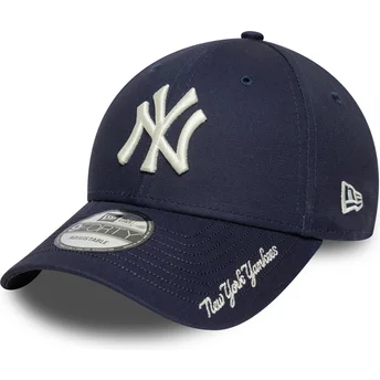 Justerbar marineblå kurvet kasket 9FORTY Visor Script fra New York Yankees MLB fra New Era