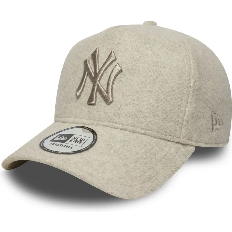 beige-buet-kasket-snapback-med-beige-logo-9forty-e-frame-melton-fra-new-york-yankees-mlb-fra-new-era