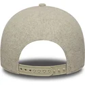beige-buet-snapback-kasket-med-beige-logo-9forty-e-frame-melton-fra-new-york-yankees-mlb-fra-new-era