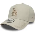 beige-buet-snapback-kasket-med-beige-logo-9forty-e-frame-tonal-icon-fra-los-angeles-dodgers-mlb-fra-new-era