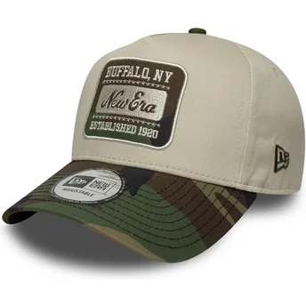 Beige og camouflage buet snapback 9FORTY E Frame Camo Patch kasket fra New Era
