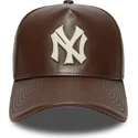 brun-justerbar-9forty-e-frame-img-leather-kurvet-kasket-fra-new-york-yankees-mlb-fra-new-era