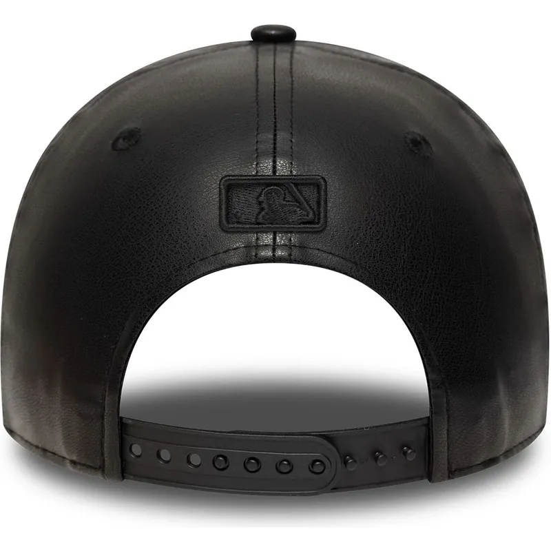 sort-buet-snapback-kasket-med-sort-logo-9forty-m-crown-pu-fra-los-angeles-dodgers-mlb-fra-new-era