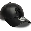 sort-buet-snapback-kasket-med-sort-logo-9forty-m-crown-pu-fra-new-york-yankees-mlb-fra-new-era