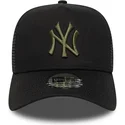 sort-a-frame-league-essential-trucker-kasket-med-gront-logo-fra-new-york-yankees-mlb-fra-new-era