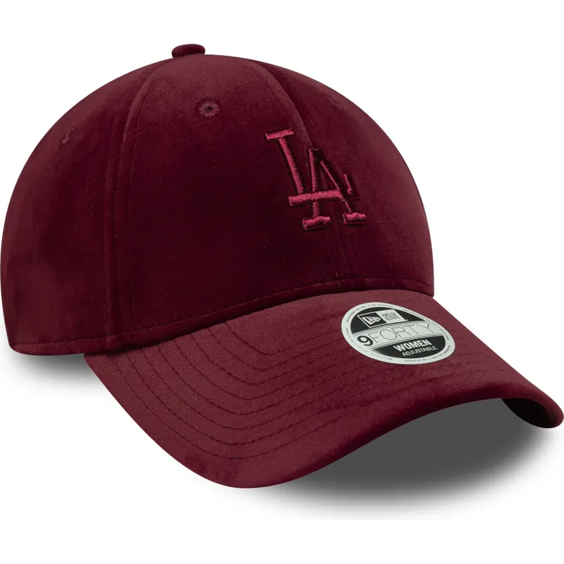 bordeaux-justerbar-buet-kasket-til-kvinder-9forty-velour-fra-los-angeles-dodgers-mlb-fra-new-era